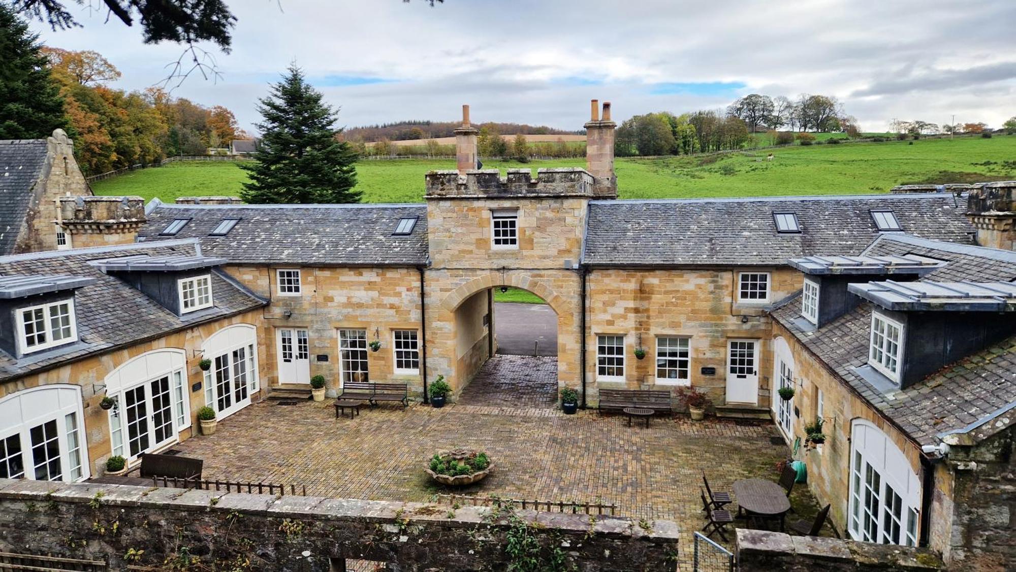Cloncaird Castle Estate Cottages Maybole Buitenkant foto